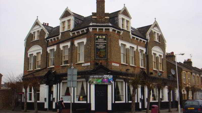 Forest Gate Hotel - Free Parking Limited Spaces Лондон Екстериор снимка